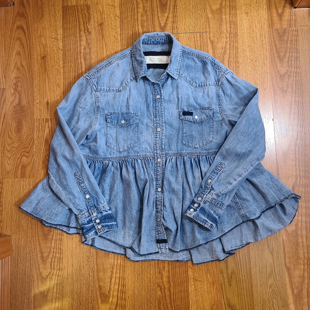 Free People Pearl Snap Up Babydoll Denim Top Size XS